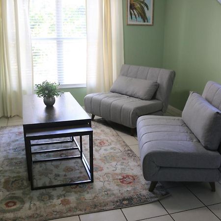 Surfside Paradise Retreat - 3Br And 2Ba Duplex, Grill, Dog Friendly - Close To The Beach! เมลเบิร์น ภายนอก รูปภาพ